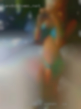 A nice smooth all over women in VA gurl or femboy.