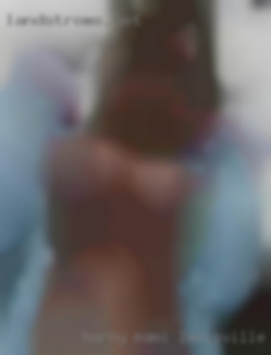Horny in Lewisville, TX Mami lookin to be watched.