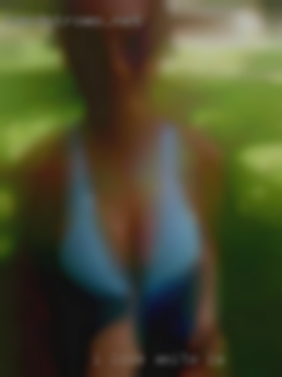 I love kissing and being Amite, LA with women.