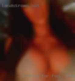 Looking for a bit fuck in Manistee of discreet fun.